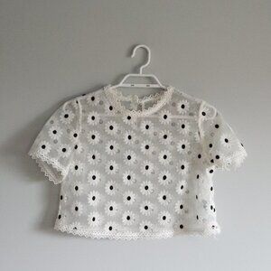 Shein Women's Sz XS White Embroidered Daisy Mesh Short Sleeve Cropped Lace Top‎